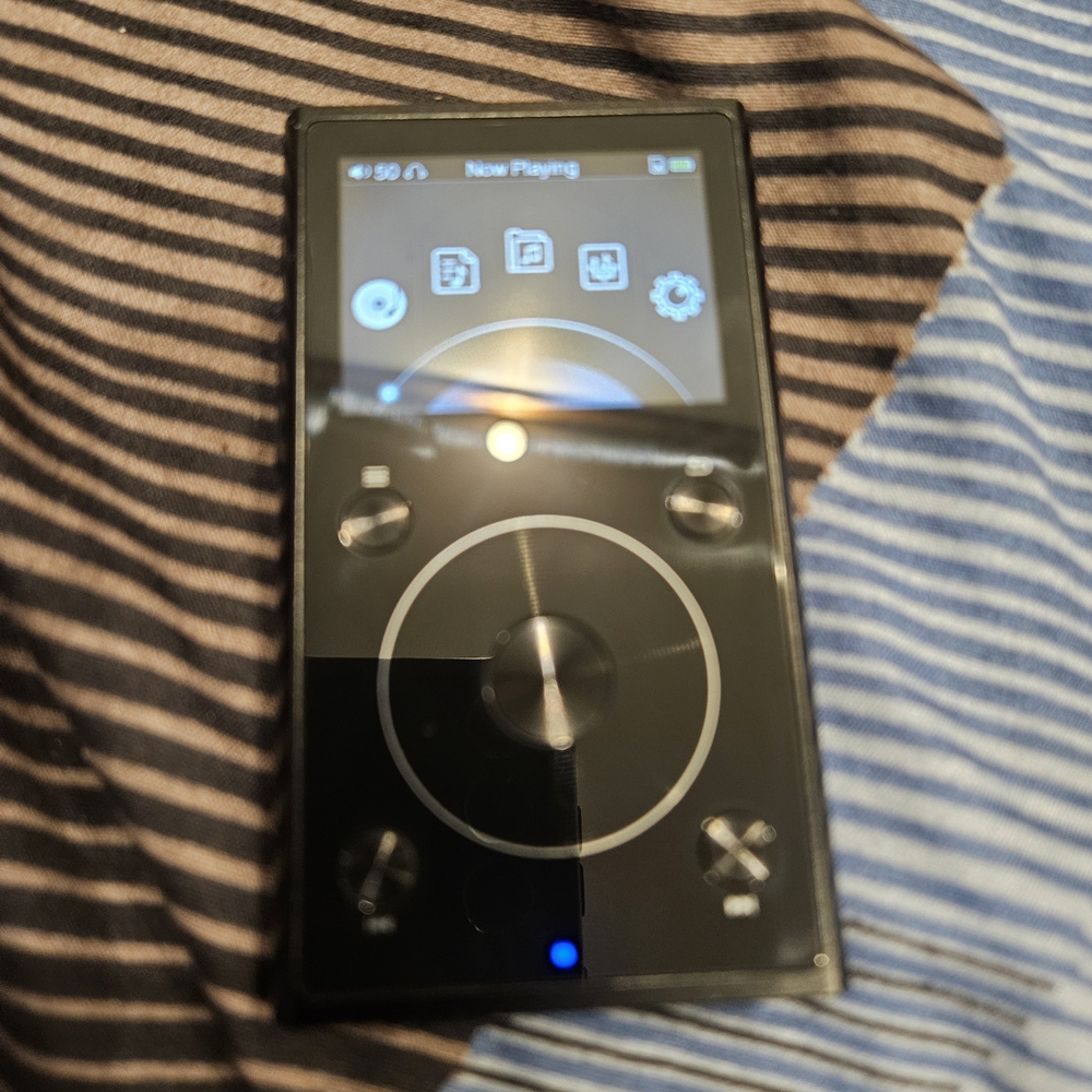 Fiio FX 1221 Lossless Music Audio Player FlAC MP3